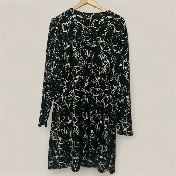 Long Sleeve  Black and White Women's Dress xxl - Picture 4 of 8